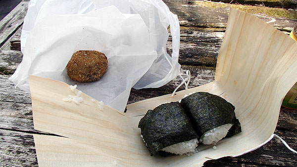 おにぎりとわさびコロッケ